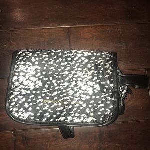 Adrienne Vittadini toiletry bag